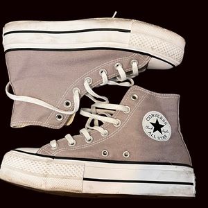 Chuck Taylor All Star Lift Hi-Top Sneaker
Color: Vapor Mauve / Black / White